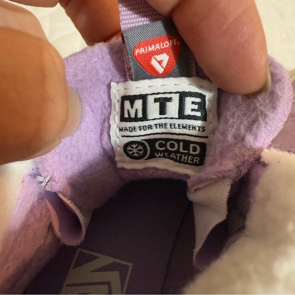 Sk8-Hi MTE-1  Vans Purple Floral High-Top Sneakers - Picture 9 of 12